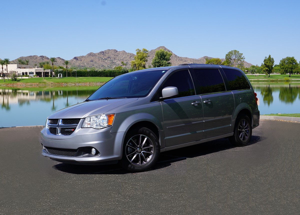 Phoenix Car Rental, in Phoenix, Arizona, rents minivans